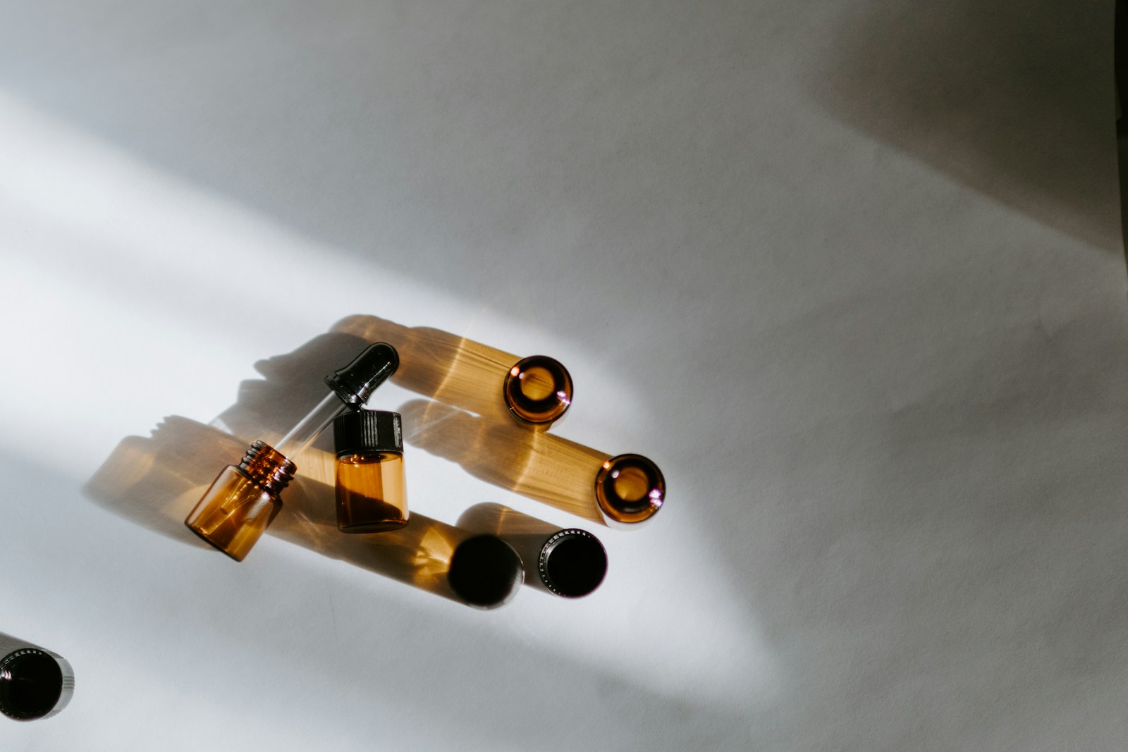 Comment Diffuser des Huiles Essentielles sans Diffuseur : 10 Astuces Naturelles et Écologiques